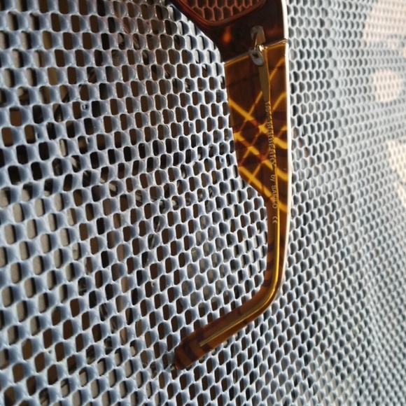 Vintage Burberry sunglasses - Picture 4 of 8